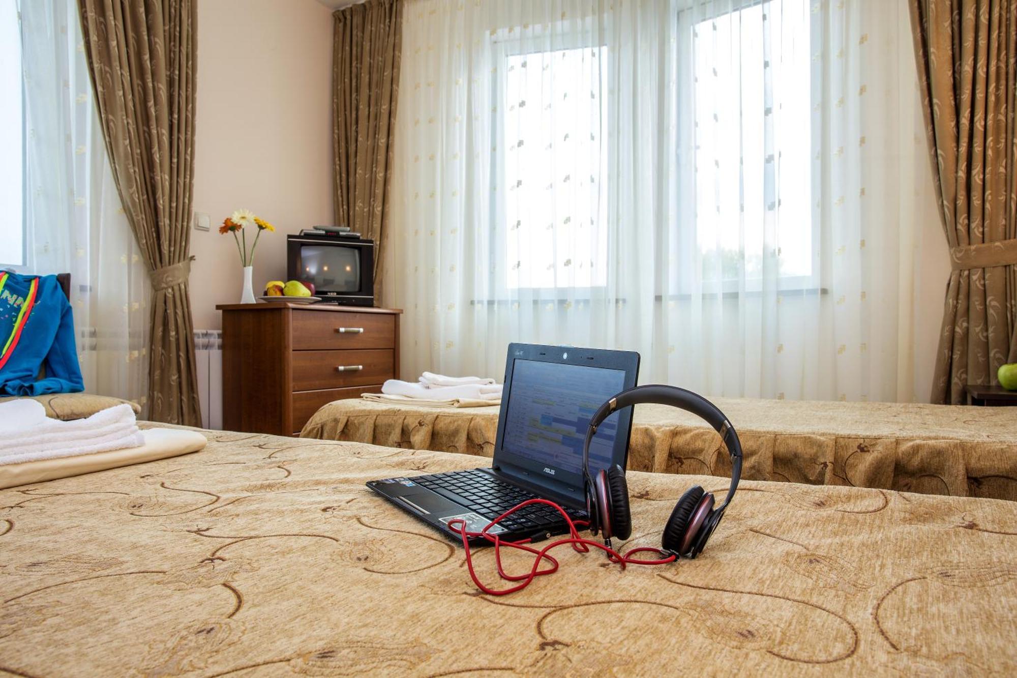 Family Hotel Saint Konstantin Glavatartsi Rum bild