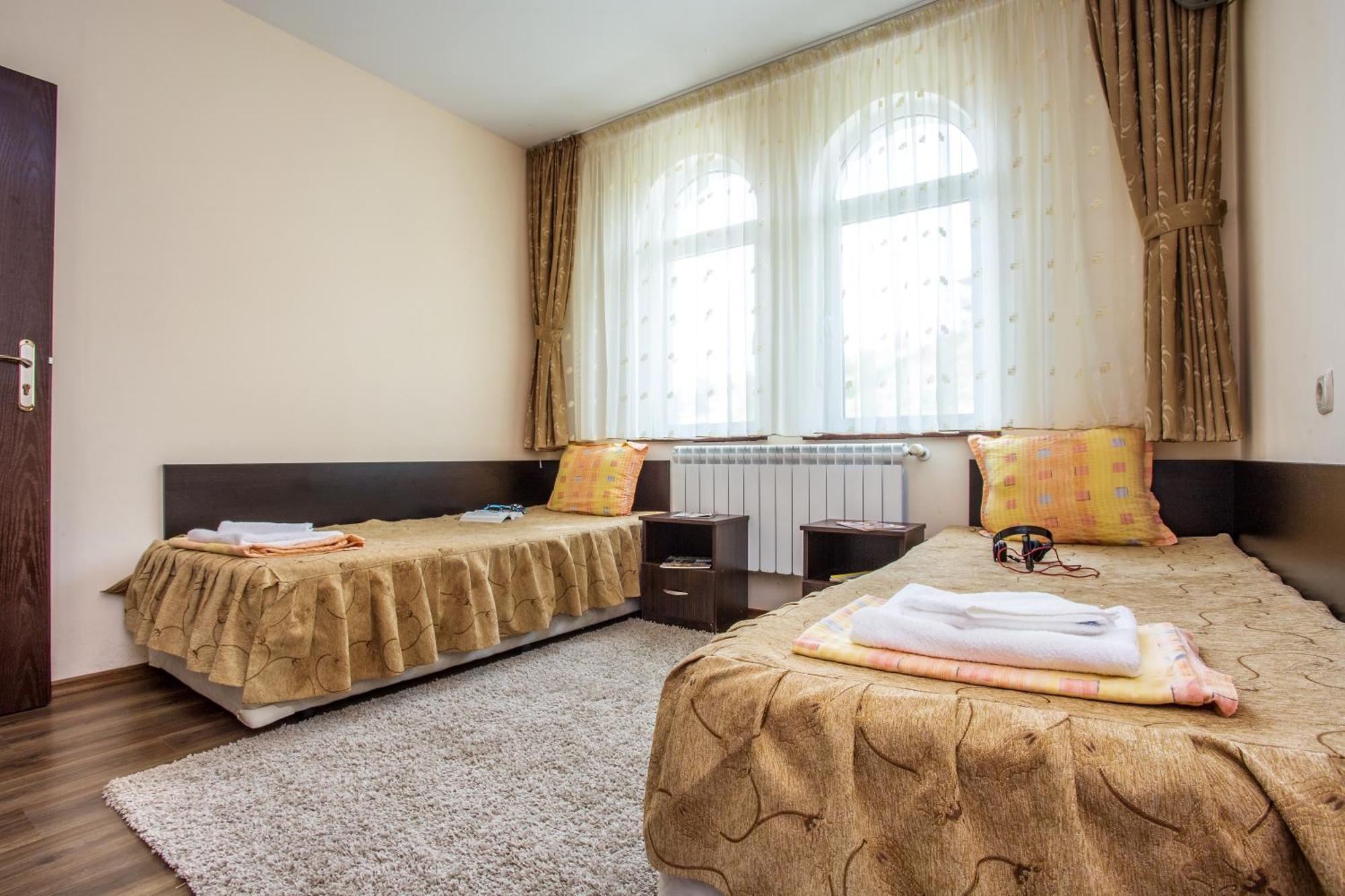 Family Hotel Saint Konstantin Glavatartsi Rum bild